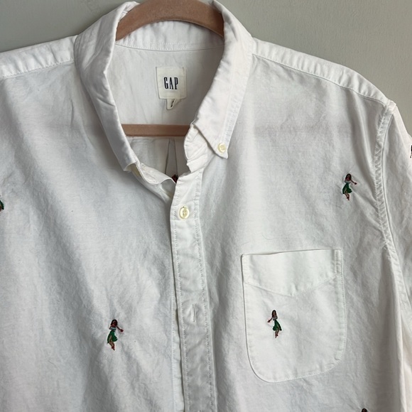 Gap Hula Girl Short Sleeve Button Up​ - Picture 3 of 4